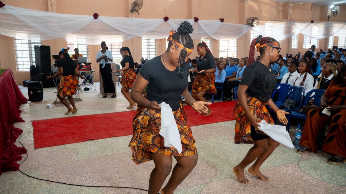 Cultural dance performance at the inaugural ceremony